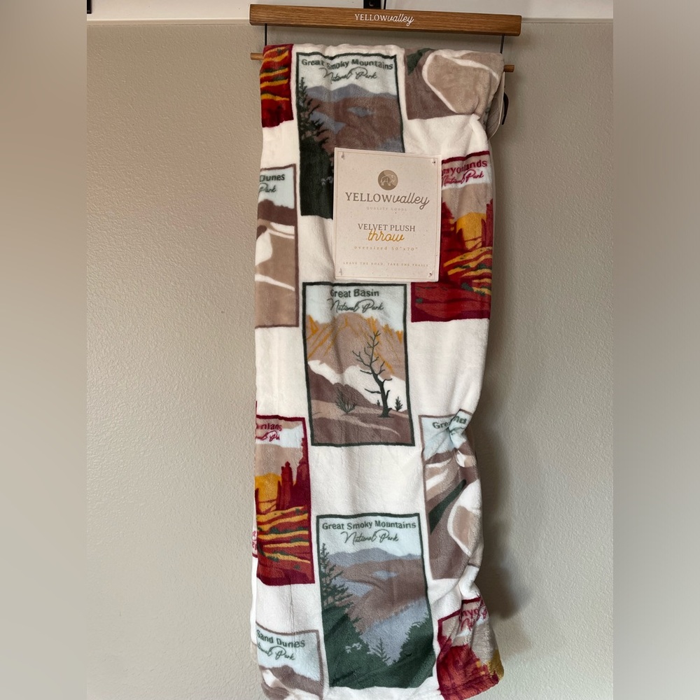 New Yellow Valley National Parks Plush Throw Blanket